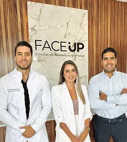 FACEUP CLINICS Equipo